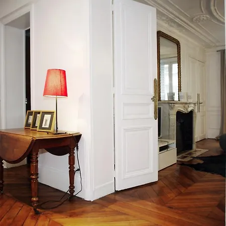 Victor Masse - 6 Adults Apartment Paris